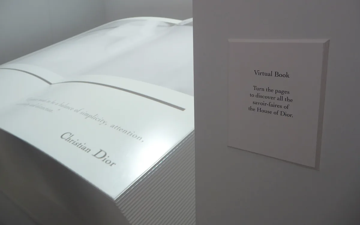 Grand livre Dior, photo 1