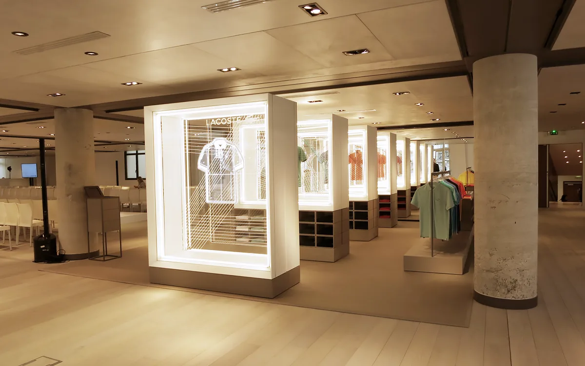 Vitrines animées Lacoste, photo 1