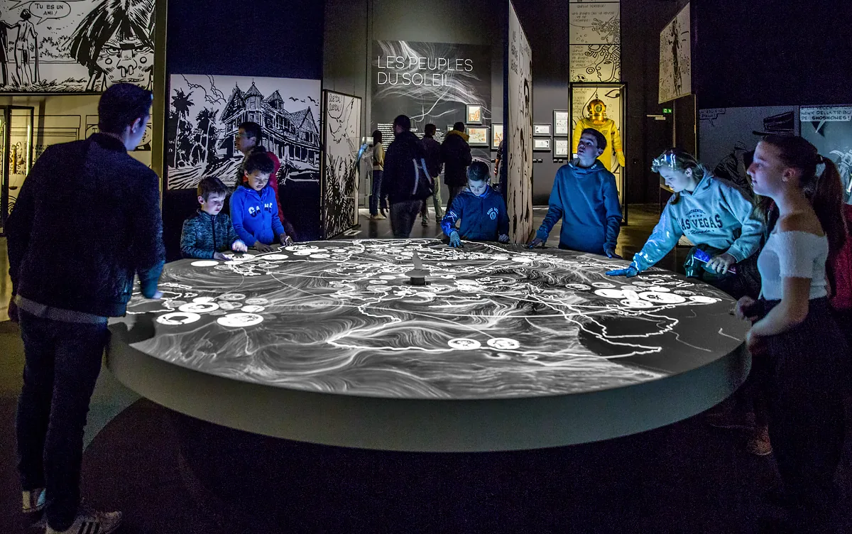 Table interactive Pratt, photo 1